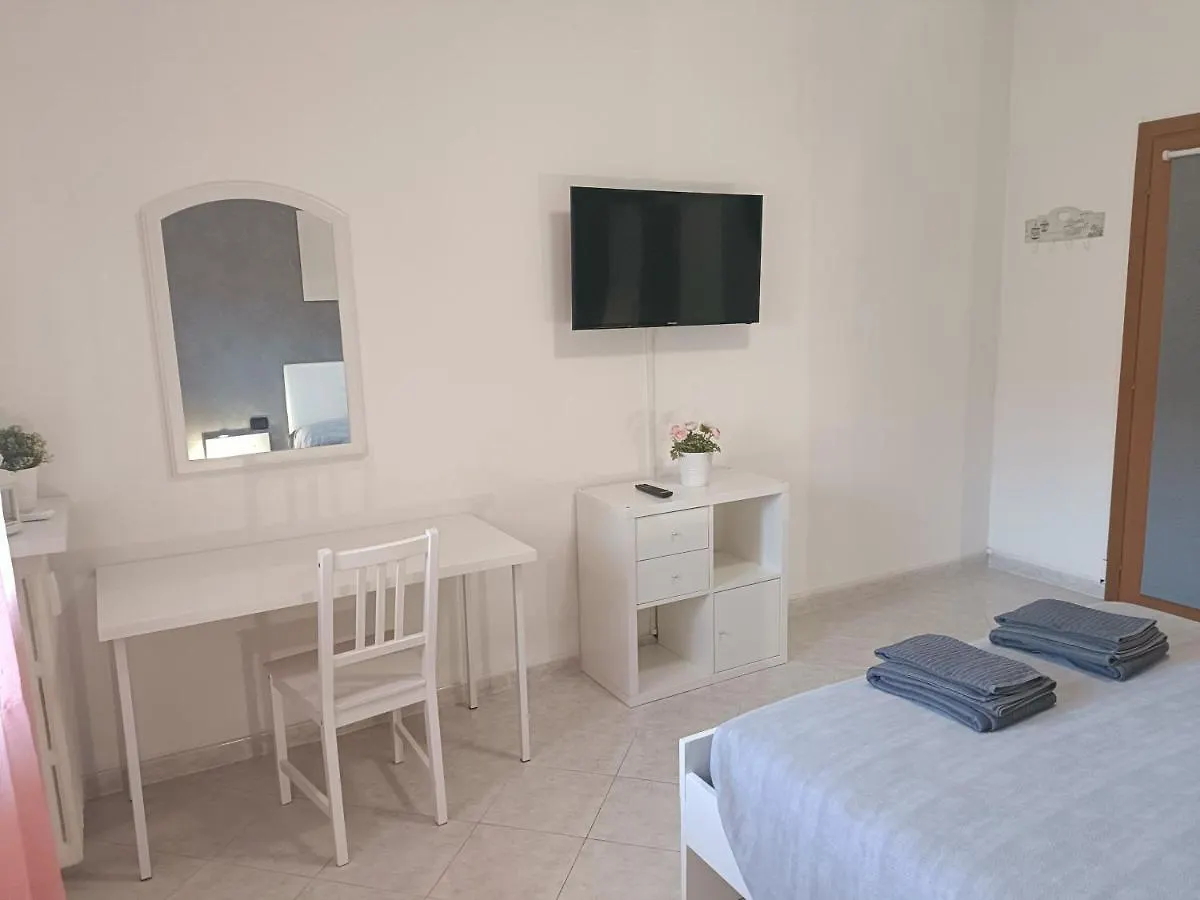 Sofia Sweet Home Corsico 0*,